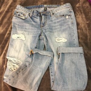 Gap boyfriend fit jeans - ripped
